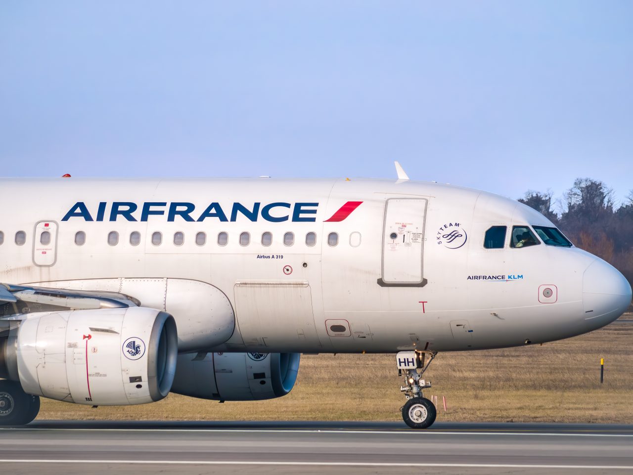 Un avion Air France a aterizat de urgenţă pe Aeroportul Otopeni, după ce unui pasager i s-a făcut rău. Aeronava zbura pe ruta Paris-Erevan