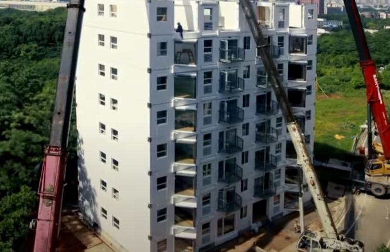 Record: O companie chineză a construit un bloc cu 10 etaje în 28 de ore și 45 de minute