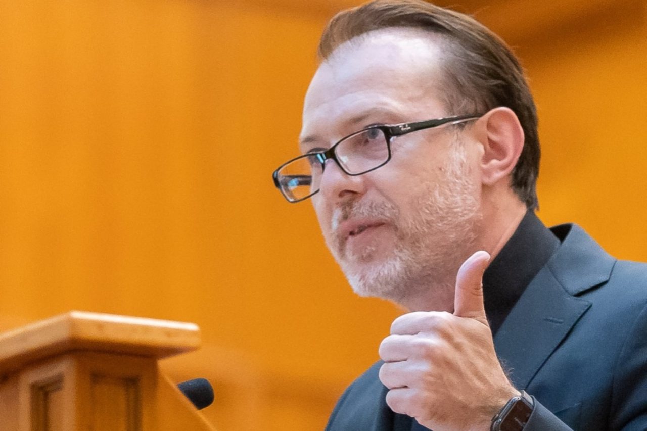 Gestul premierului Florin Cîțu, după ce liberalul susținut de el a pierdut alegerile pentru șefia PNL Sector 5