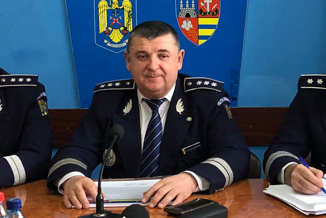 Comisarul Ioan Tamaș, ”exilat” la Vaslui, revine la conducerea IPJ Arad în plină anchetă după asasinarea cu bombă a lui Ioan Crișan