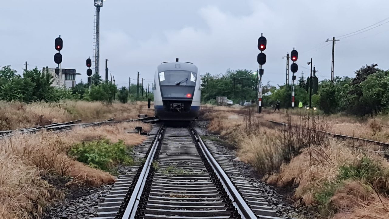 VIDEO. Un tren de călători care a plecat de la București a rămas fără frâne. Pasager: „Am trecut prin momente de groază”