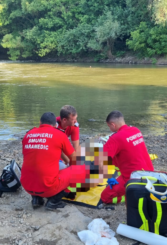Tragedie. Tânărul care a sărit în râul Crişul Alb a fost găsit mort