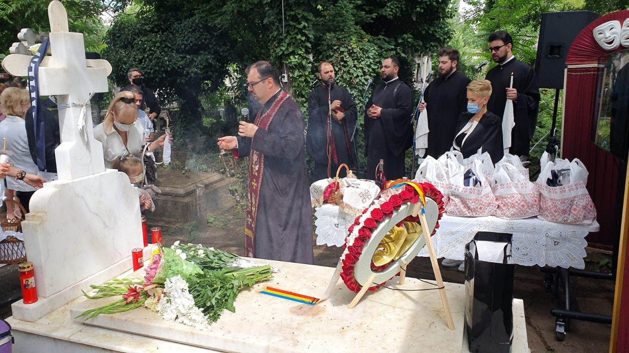 VIDEO| Imagini emoționante de la parastasul de 40 de zile al marelui actor Ion Dichiseanu