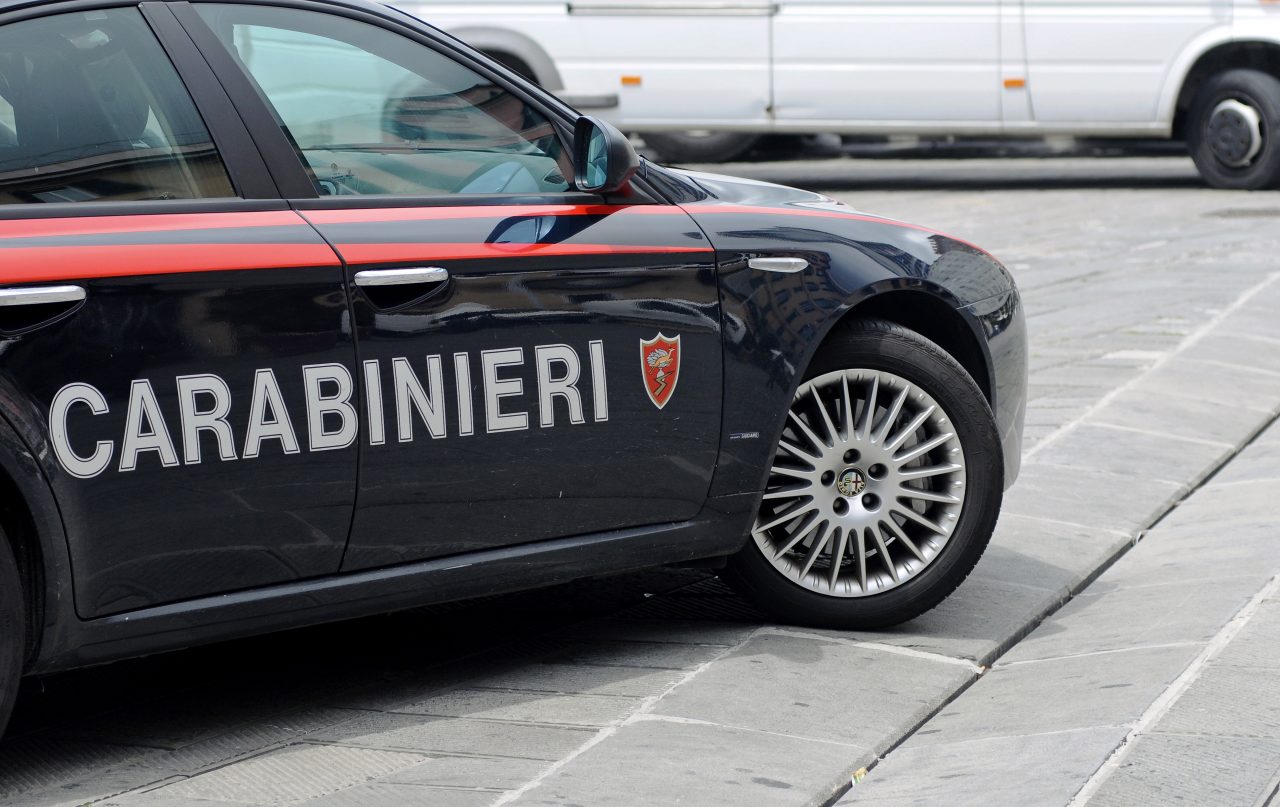 Atac cu focuri de armă în Italia. Doi copii și un bătrân au fost împușcați mortal