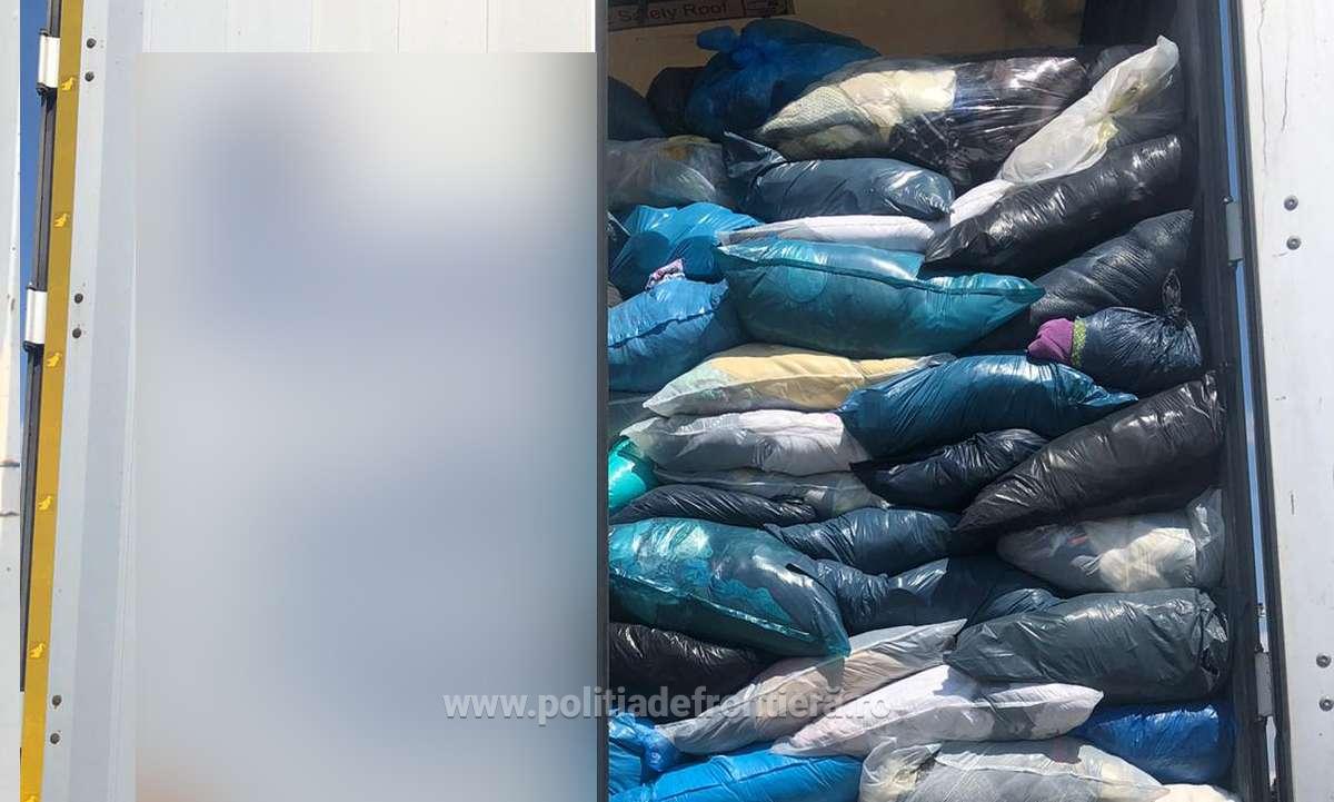Sute de tone de deșeuri, oprite la intrarea în țară. Ce declarau șoferii despre produsele transportate