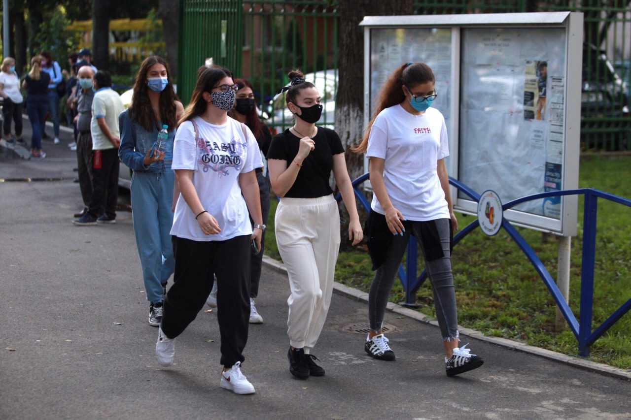 Evaluare Națională 2021. Câți elevi au lipsit la proba de Limba română, în Capitală