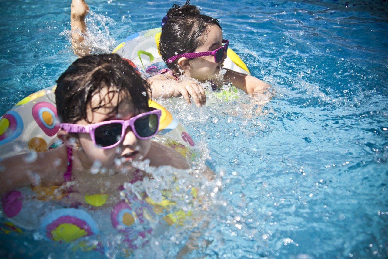 Cinci copii au ajuns la spital după o intoxicație cu clor la o piscină din Mamaia: 10 copii au fost afectați în total
