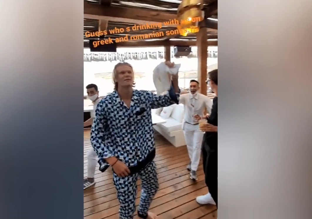 Cine este milionarul român care a petrecut în Grecia alături de superstarul Erling Haaland. VIDEO cu cel mai curtat fotbalist al momentului dansând pe masă