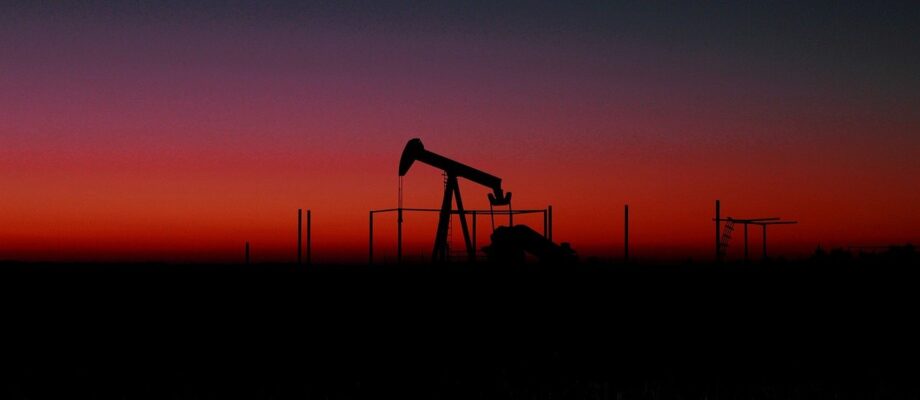 Energia regenerabilă și industria combustibililor fosili: ”De la net zero înapoi de unde am plecat?”