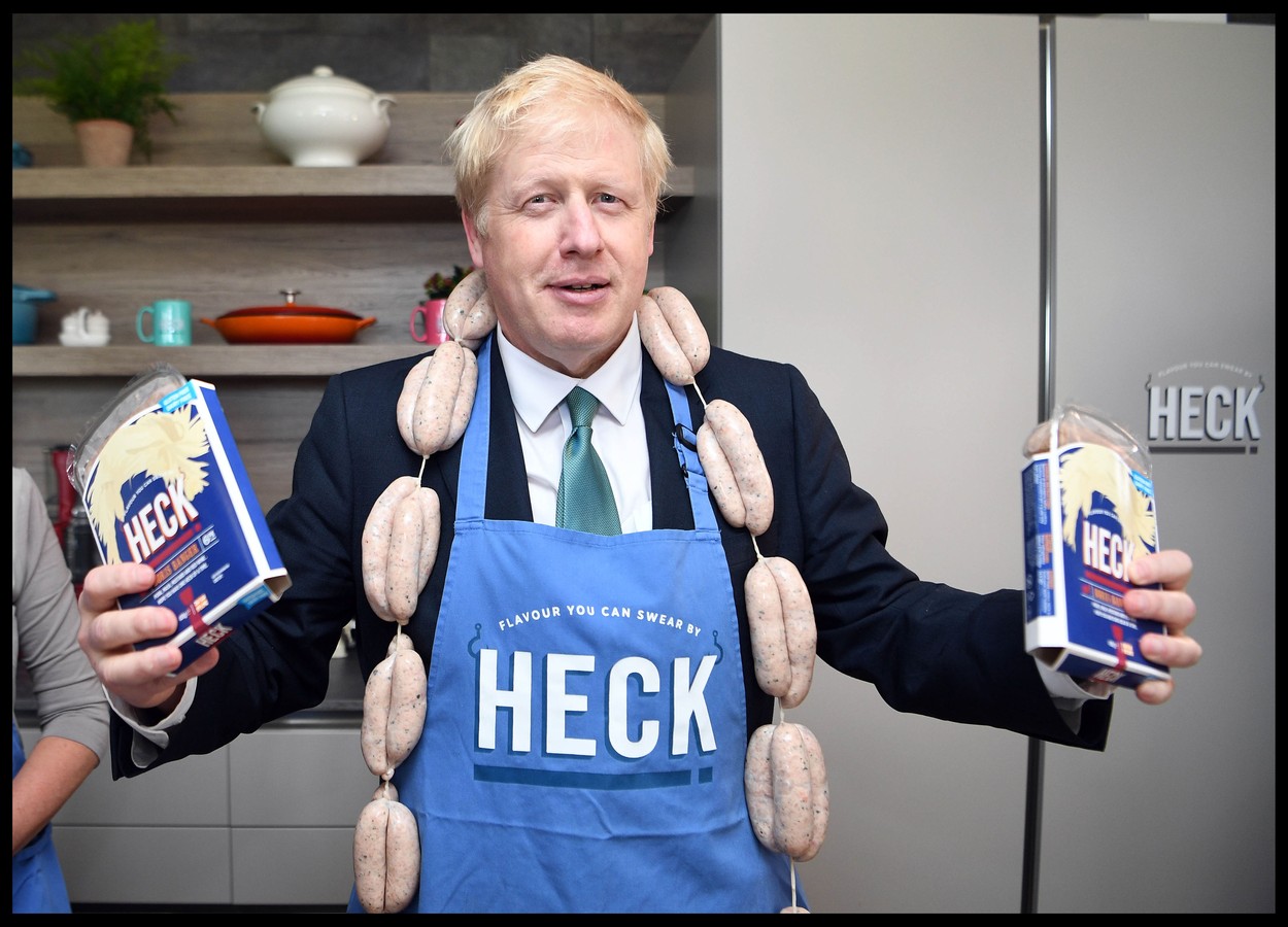 „Războiul cârnaților” dintre UE și Marea Britanie continuă. Boris Johnson amenință că nu va ține cont de interdicția privind importurile de carne