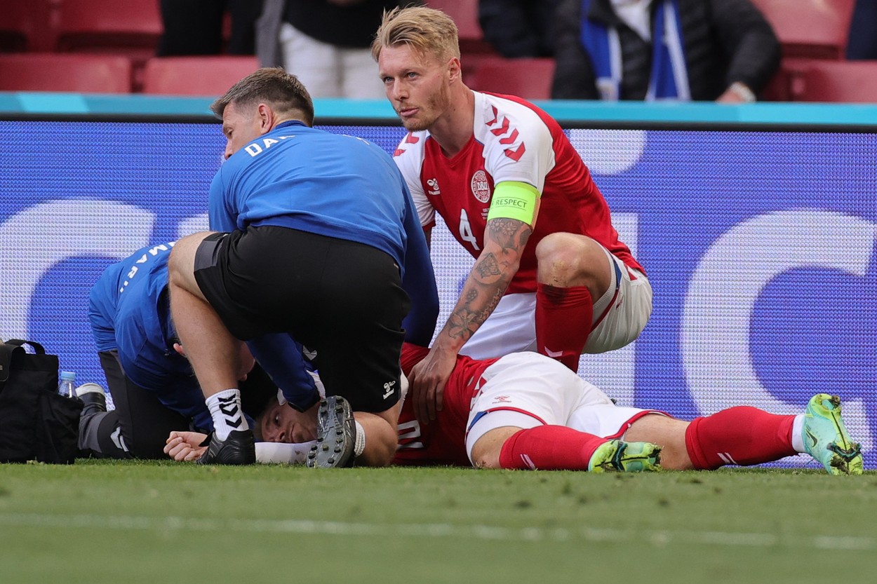 Ce a pățit de fapt Eriksen, jucătorul care s-a prăbușit pe teren la EURO 2020. Explicațiile unui cardiolog
