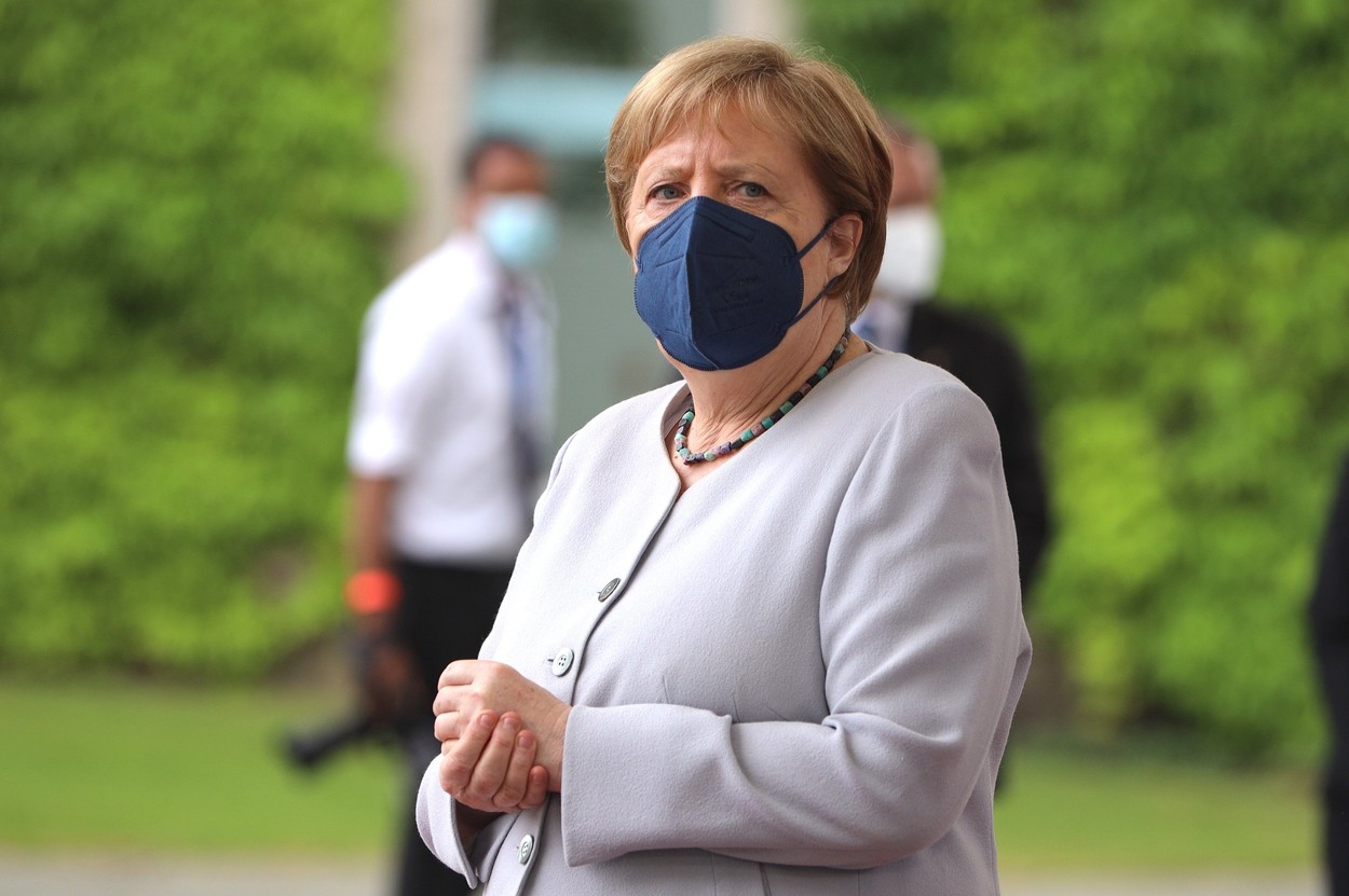 Angela Merkel și-a făcut rapelul cu un alt ser, după prima doză de vaccin AstraZeneca