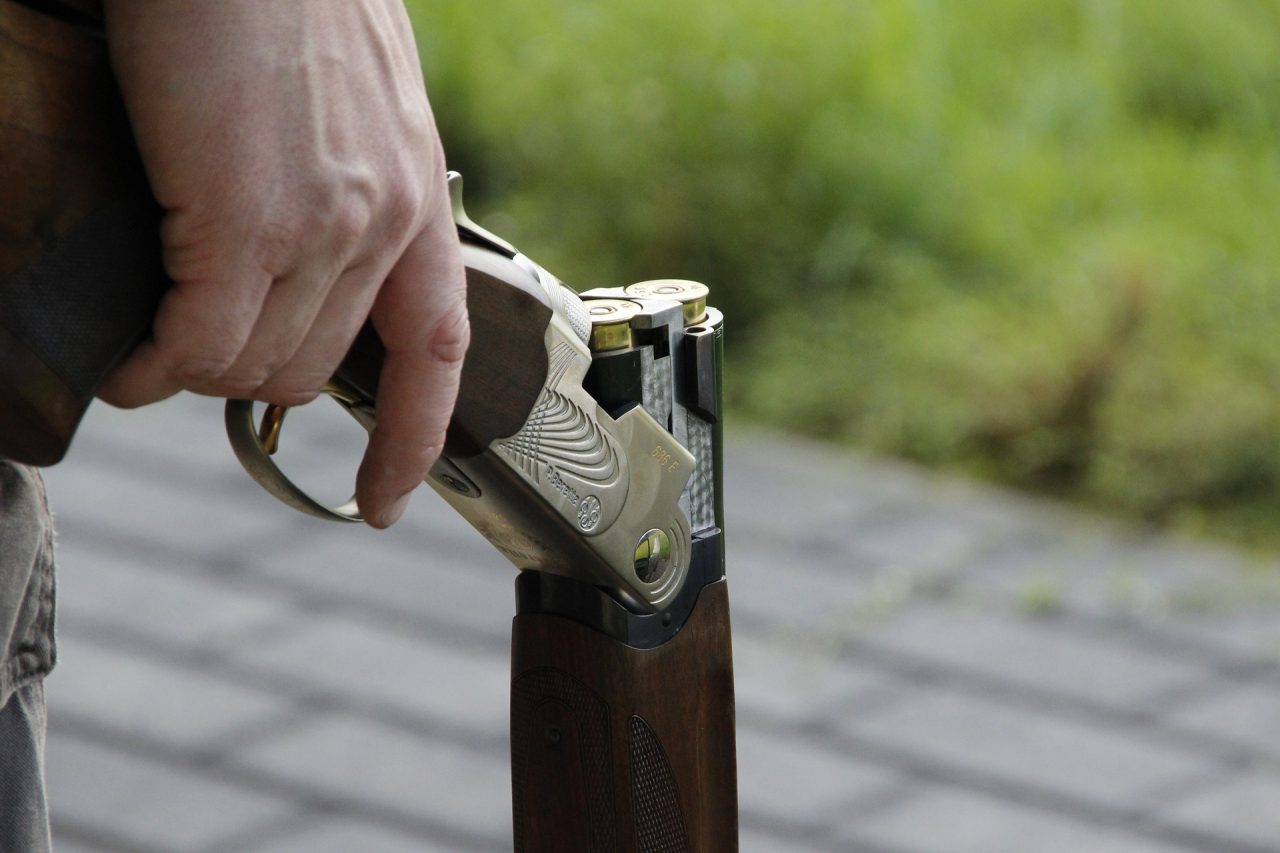 Poliţistul care l-ar fi împuşcat pe fiul unui milionar, achitat de magistrați. Ce arată motivarea soluției despre răspundere penală a inculpatului