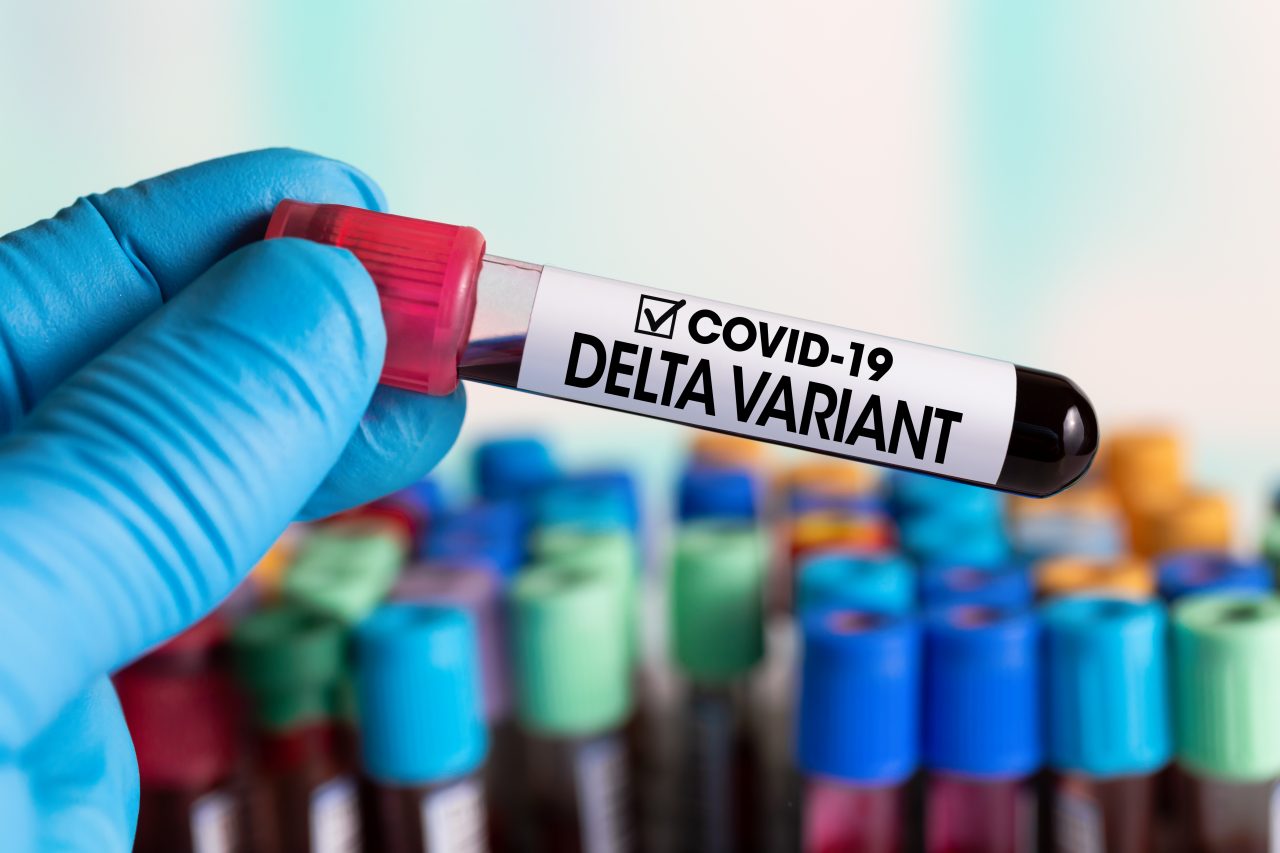 OMS avertizează că ar putea apărea noi variante de coronavirus, „posibil mai periculoase”: „Pandemia este departe de a se fi încheiat”