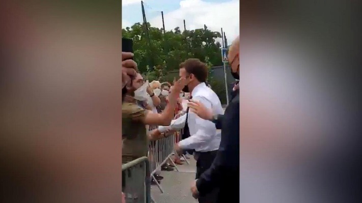 Bărbatul care l-a pălmuit pe Emmanuel Macron, simpatizant al extremei drepte. Ce pasiuni și preocupări are agresorul președintelui Franței