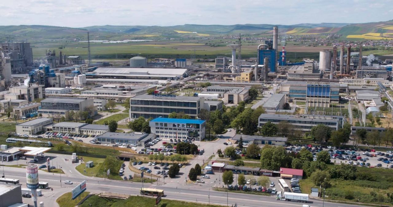 8 ȘTIRI DE LA ORA 8. Explozie urmată de un incendiu la Azomureș