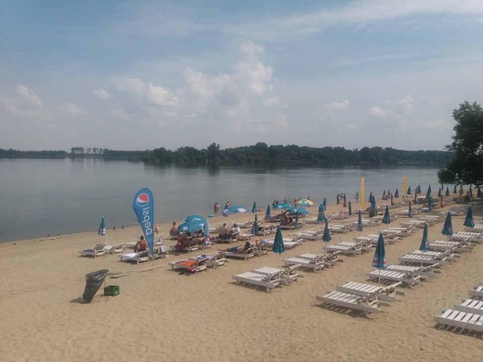 „Litoralul” ASCUNS al României, de care puţini turişti au auzit: „Avem apă, soare, nisip şi palmieri”