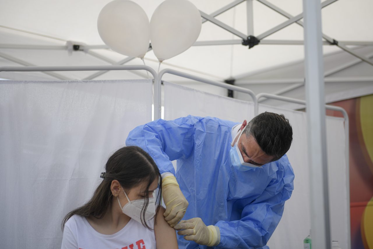 Vaccinarea în România. Peste 18.000 de doze administrate în ultima zi dintre care circa 10.000 ca primă doză