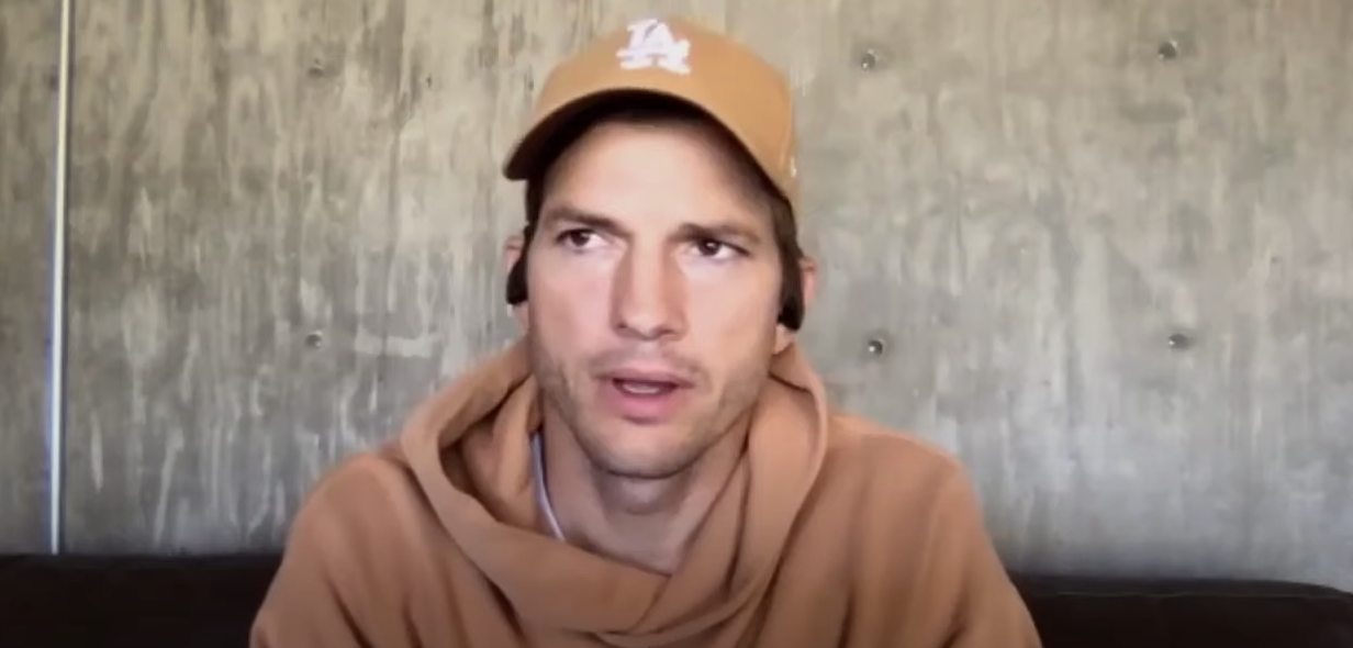 Actorul Ashton Kutcher și-a dorit să meargă în spațiu cu Richard Branson, însă Mila Kunis nu l-a lăsat