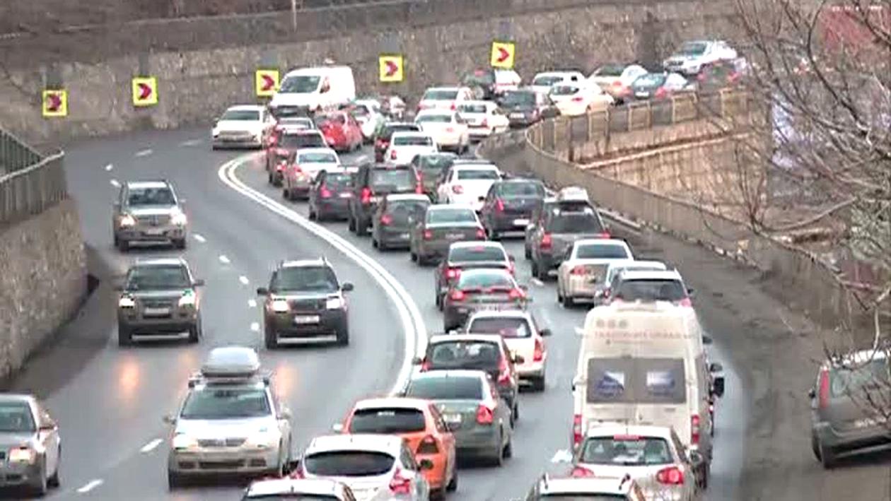 Infotrafic: Se aglomerează DN1, pe Valea Prahovei. Recomadările polițiștilor rutieri