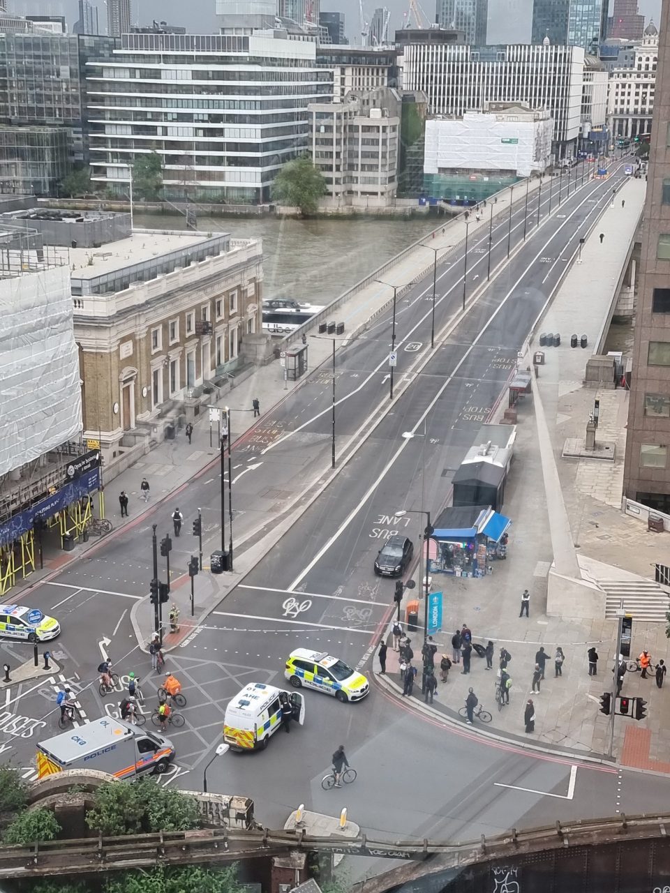 Alertă la Londra. London Bridge a fost închis, după ce în zonă a fost descoperit un element de muniție din Al Doilea Război Mondial