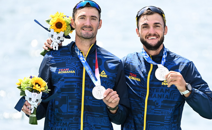A patra medalie pentru România la JO 2020. Argint pentru canotorii Marius Cozmiuc şi Ciprian Tudosă (VIDEO)