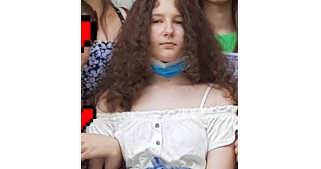 O fetiţă de 13 ani din Arad a dispărut de acasă. Familia cere ajutorul populaţiei