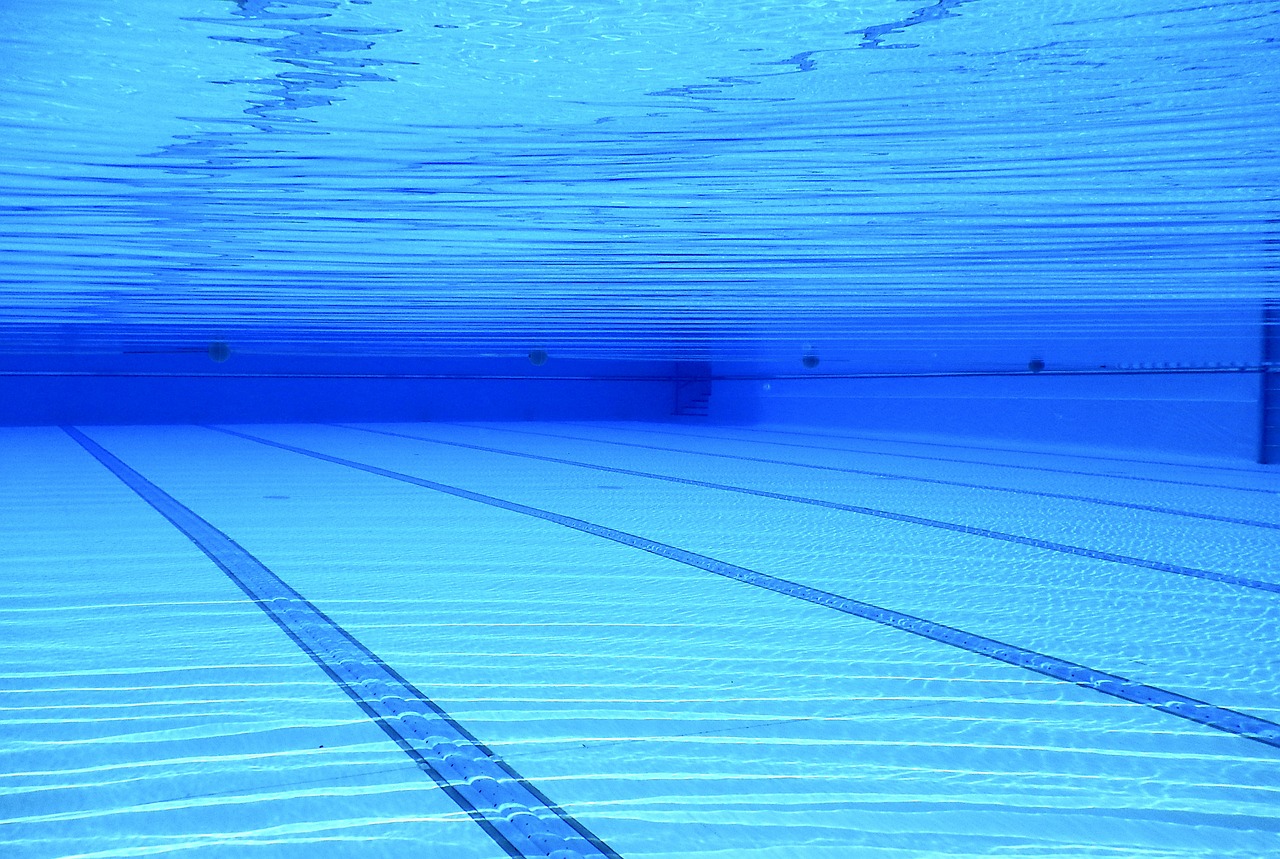 Tragedie cumplită la un curs de ÎNOT: Un copil de 8 ani a murit sub ochii tatălui său: „L-am luat în braţe: Filip, Filip!”