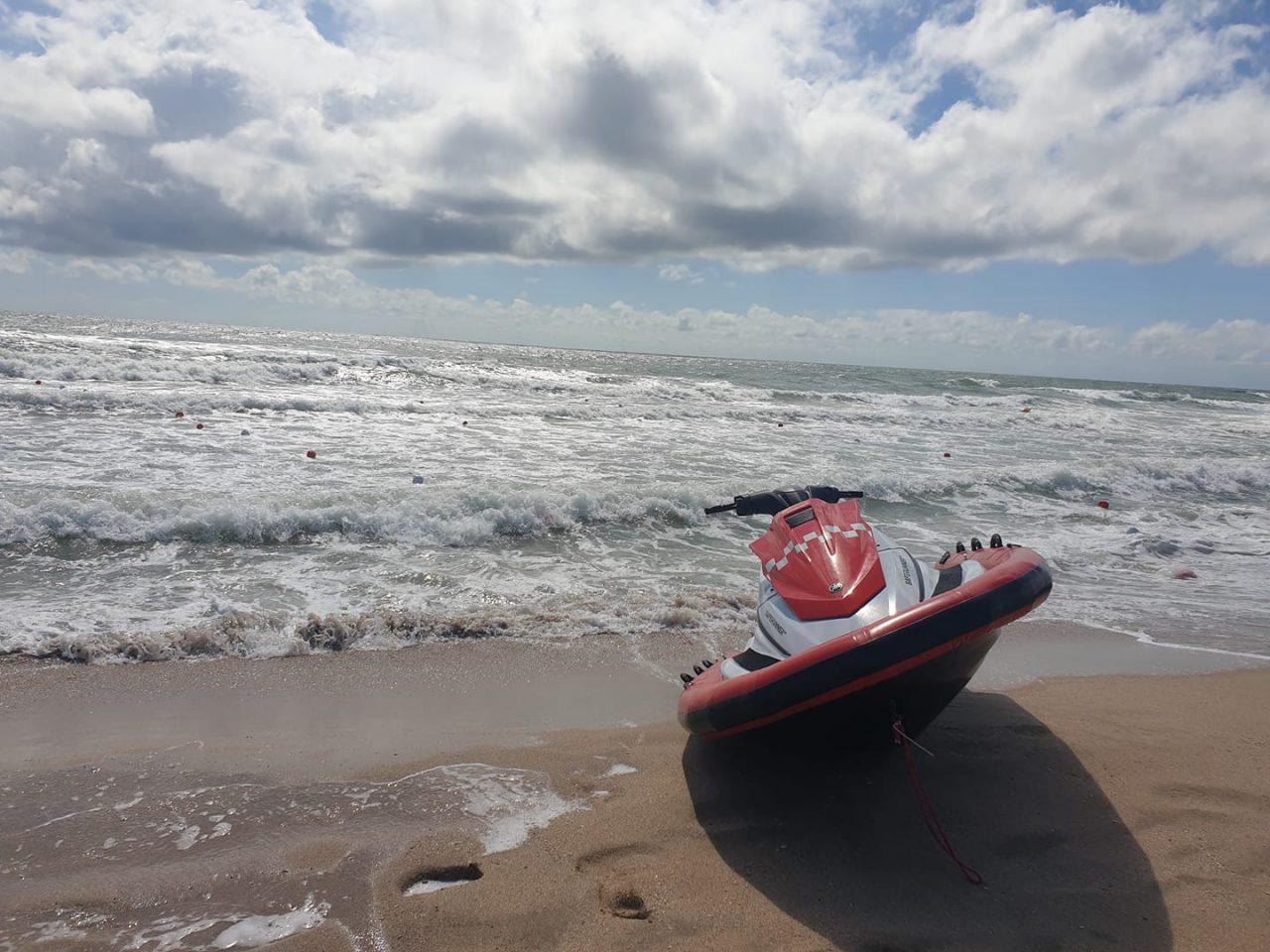 Trupul neînsuflețit al unui bărbat a fost descoperit pe o plajă din stațiunea Eforie Nord