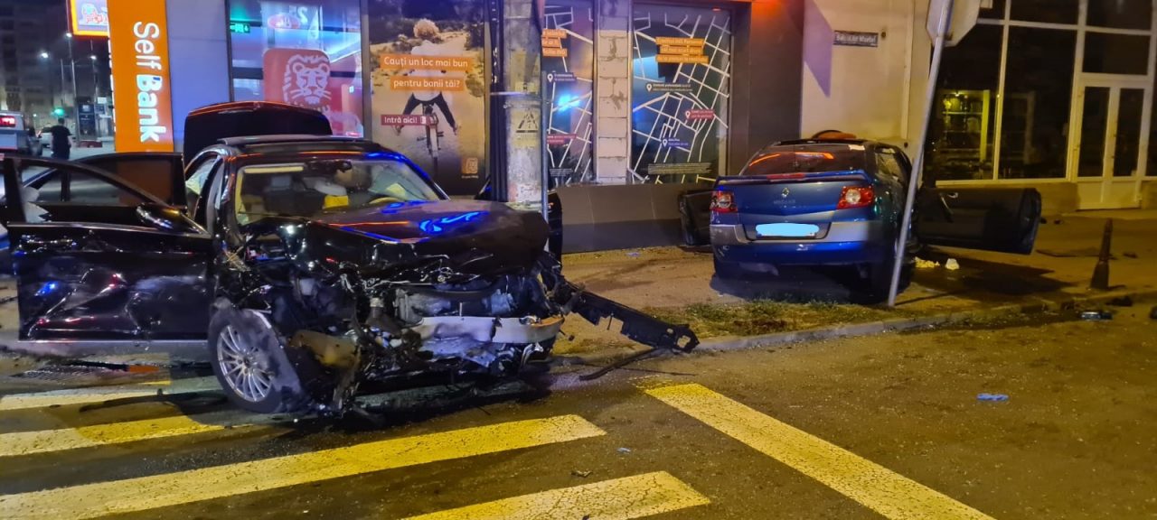 Un șofer din Târgu Mureș și-a băgat în spital fiul de 2 ani și a rănit grav doi tineri, după ce a provocat un accident auto. O altă greșeală a bărbatului era să-l coste viața pe copil (FOTO)