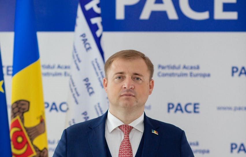 Gheorghe Cavcaliuc, liderul PACE din Moldova, și alți doi membri ai partidului au fost reținuți pe Aeroportul din Moscova