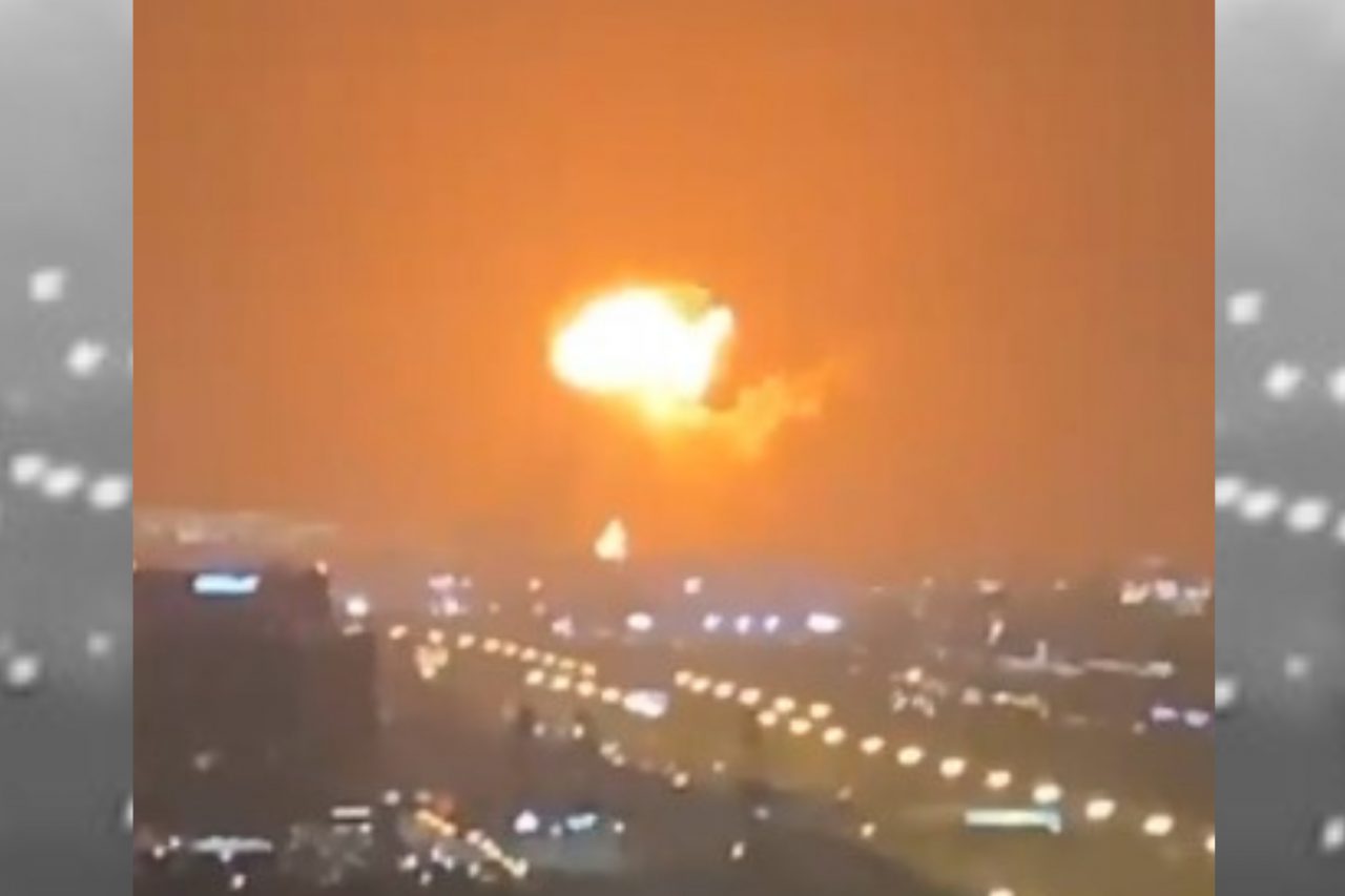 VIDEO | Explozie violentă în principalul port din Dubai, urmată de un incendiu