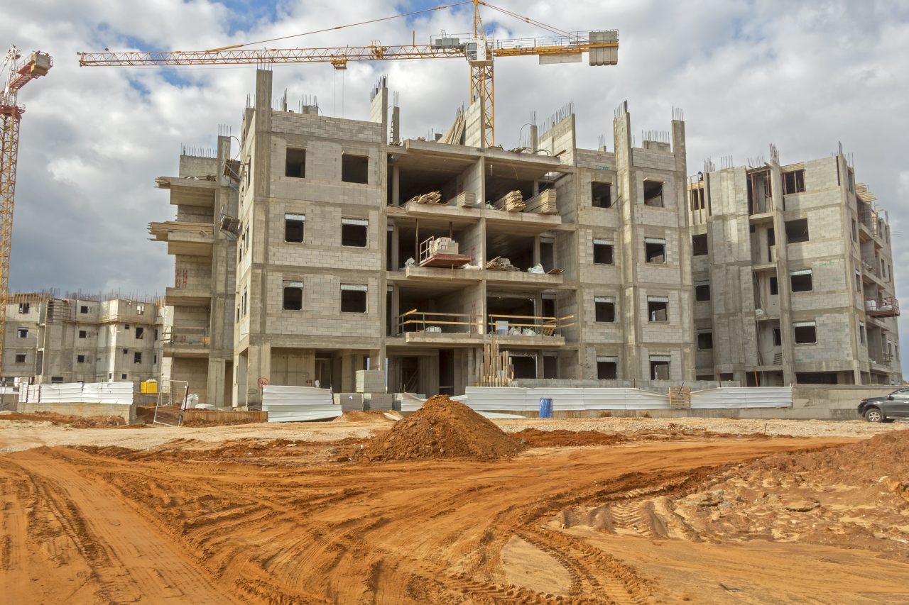Studiu Deloitte. Locuințele din România, pe locul patru în topul celor mai ieftine din Europa. De câte salarii e nevoie pentru a cumpăra un apartament