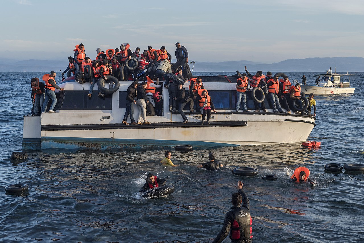 Final fericit pentru cei 573 de migranți recuperați din Mediterana. Unde au fost debarcați