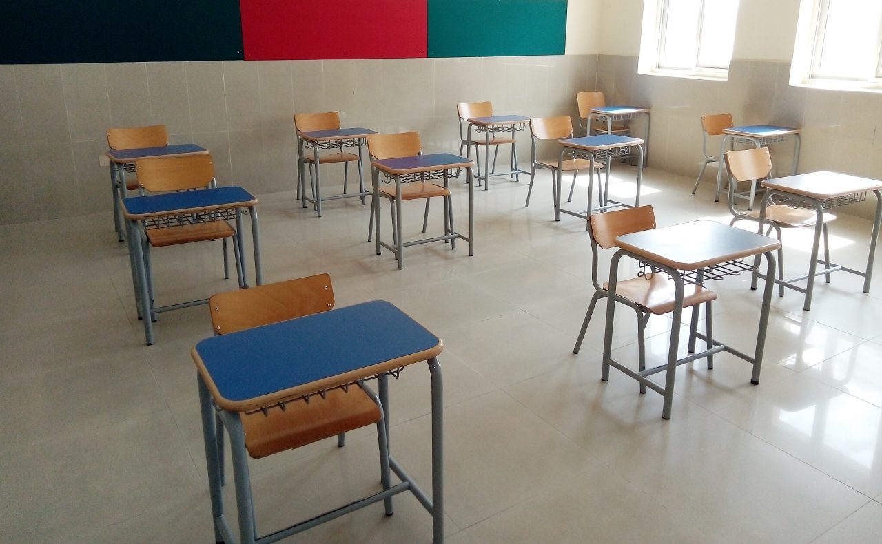 Ministerul Educației: Peste 13.500 de elevi și 4.252 cadre didactice, diagnosticați cu COVID-19. 46 de unități școlare sunt închise