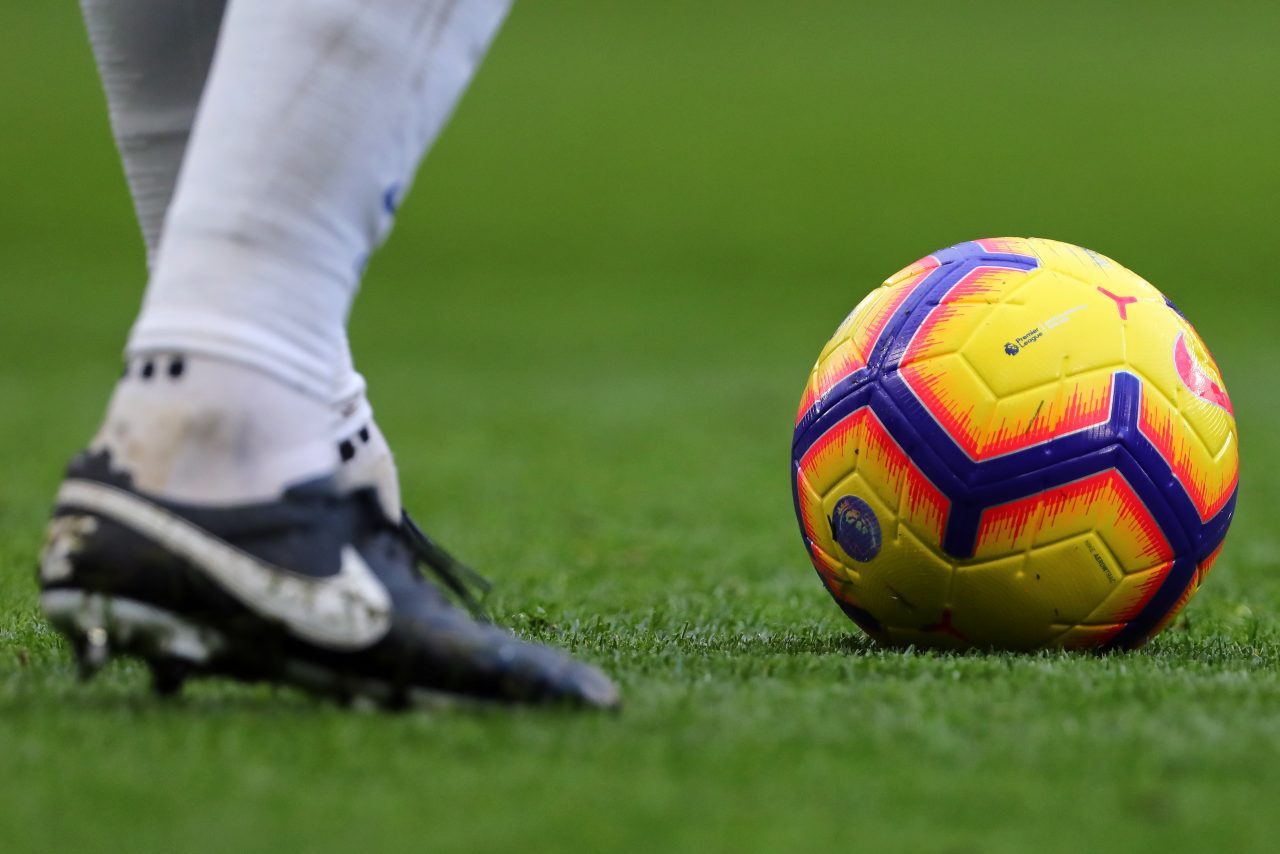 Un cunoscut fotbalist a murit pe teren în urma unui atac de cord. Avea 37 de ani