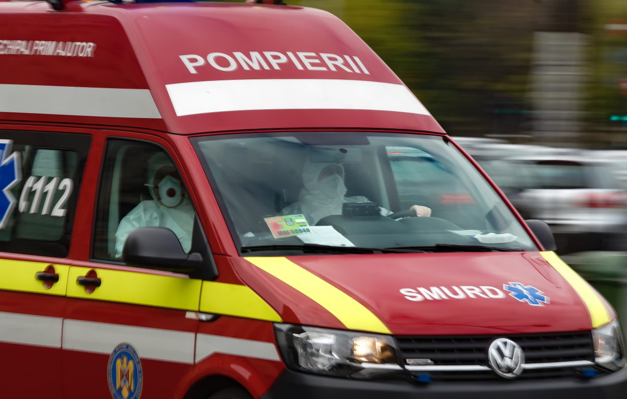 Accident între un tramvai și un autobuz în Sectorul 5