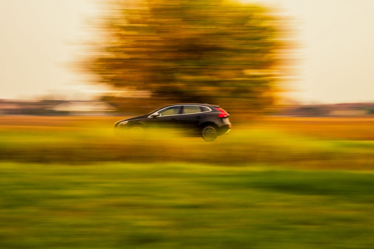 Studiu: Viteza a provocat un sfert din numărul total al persoanelor decedate în accidentele rutiere, în România