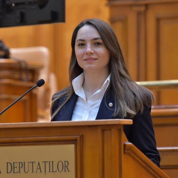 Liderii POT sunt la Parchetul General, ca să-l susțină pe Călin Georgescu /Anamaria Gavrilă: „Nu ne este frică, nu aveți cu ce să ne agățați”