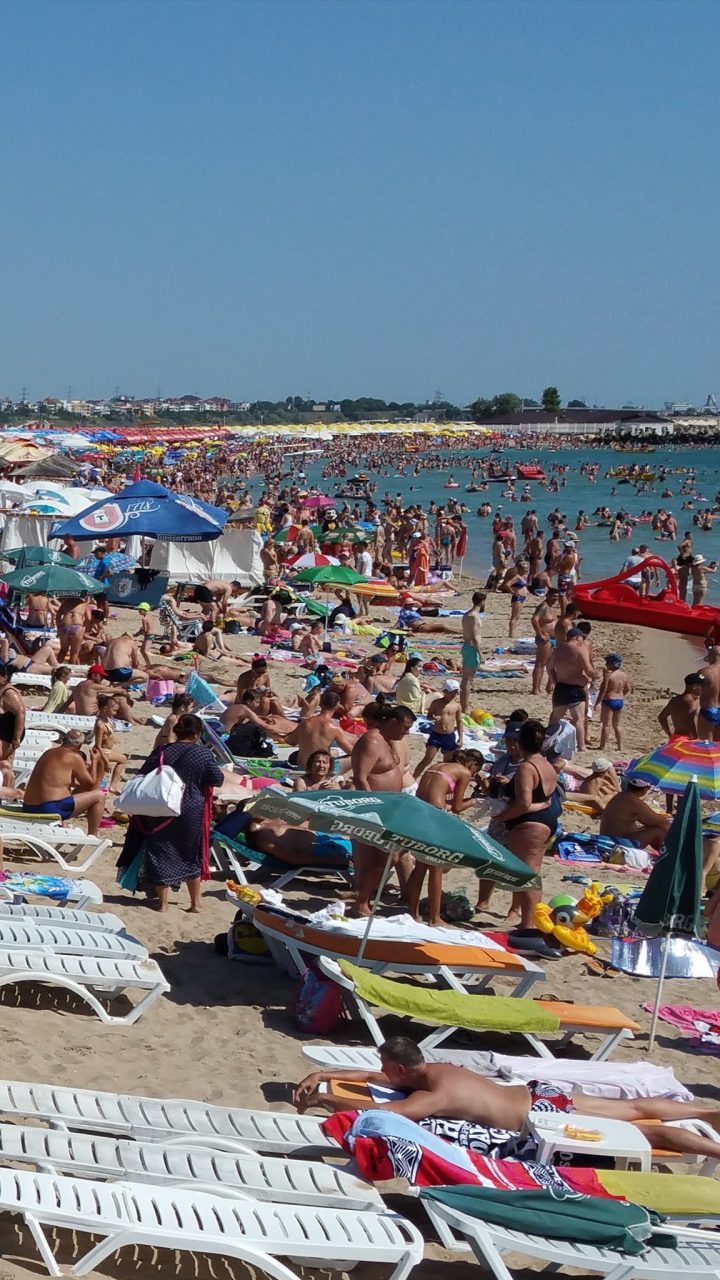 Bătaie pe plaja din Eforie Nord. Incidentul s-a produs între un grup de turiști și salvamari