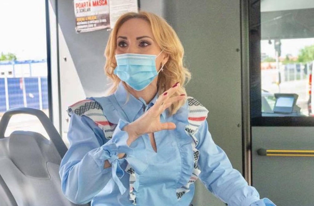 Gabriela Firea, nou atac la Nicușor Dan: ”Vrea să plătească aproape 740.000 de euro pentru un autobuz electric”