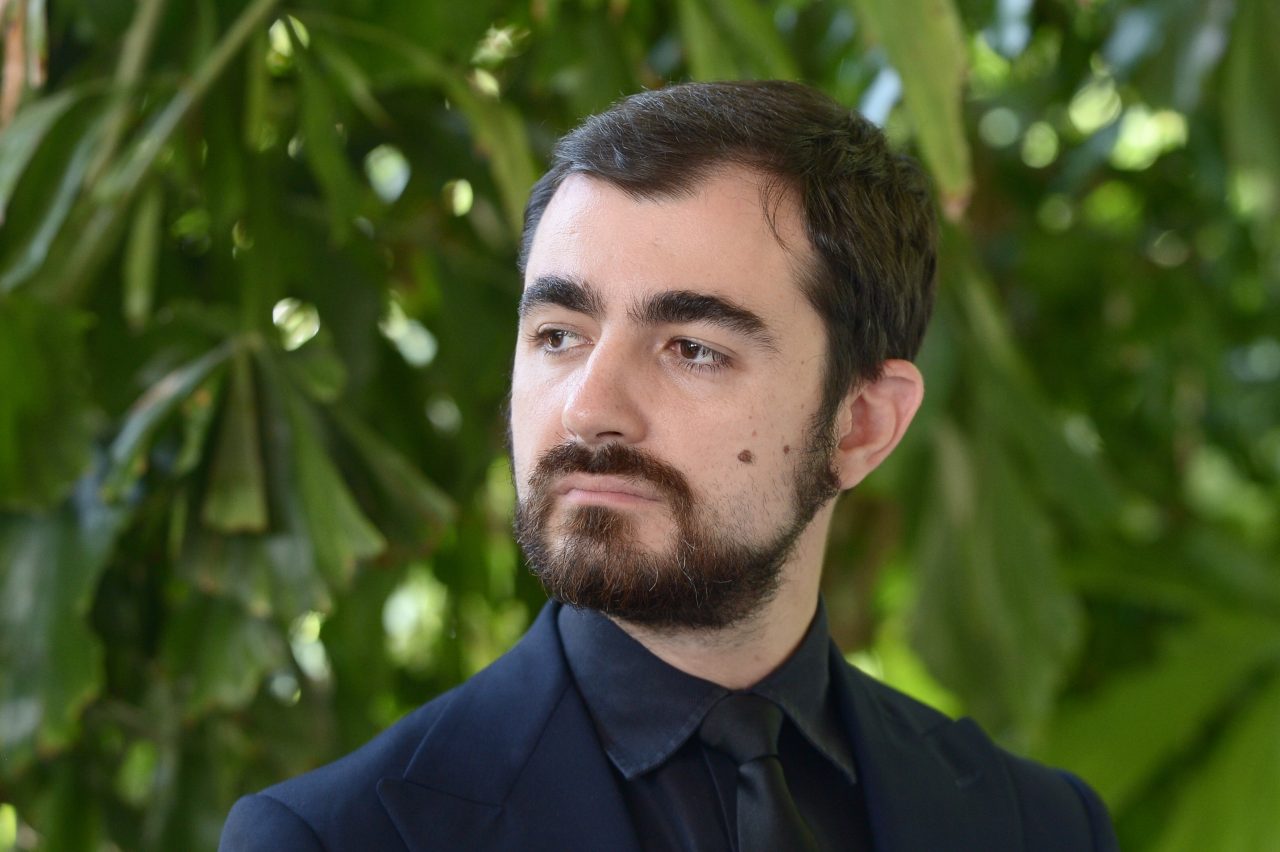 8 ȘTIRI DE LA ORA 8. Claudiu Năsui: Măsura neimpozitării salariului minim pe economie ar ajuta populația și economia
