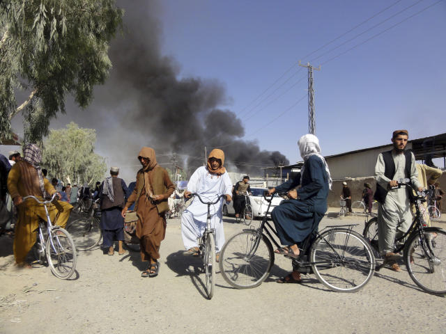 Talibanii au capturat mai multe orașe afgane. Se așteaptă cucerirea capitalei Kabul