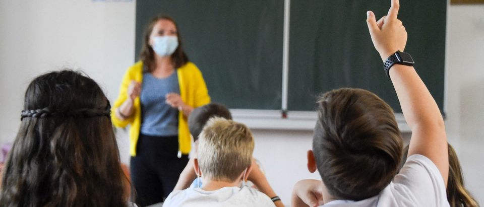 Copiii de patru ani își pot schimba genul în școlile scoțiene, fără acordul părinților. Profesorii nu au voie să îi întrebe nimic