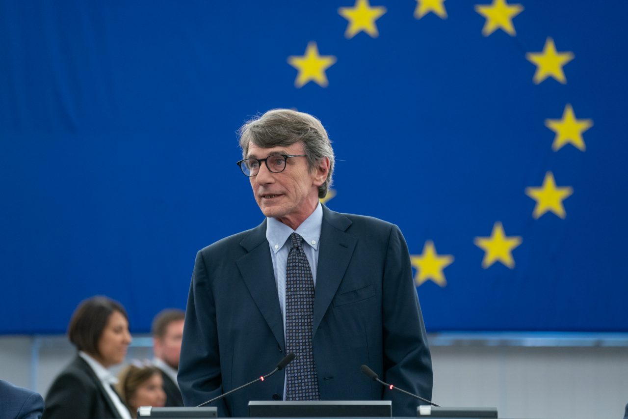 Europa trebuie să primească refugiați afgani. Președintele P.E. vorbește despre „repartizare proporțională” între statele membre