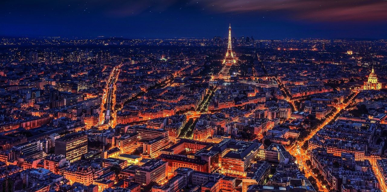 De luni, viteza maximă de circulație în Paris va fi de 30 km pe oră. Ce amenzi vor primi cei care încalcă regula