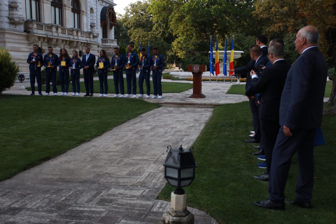Președintele Klaus Iohannis i-a decorat pe olimpicii români medaliați la Tokyo. Ceremonia a avut loc la Palatul Cotroceni (FOTO)