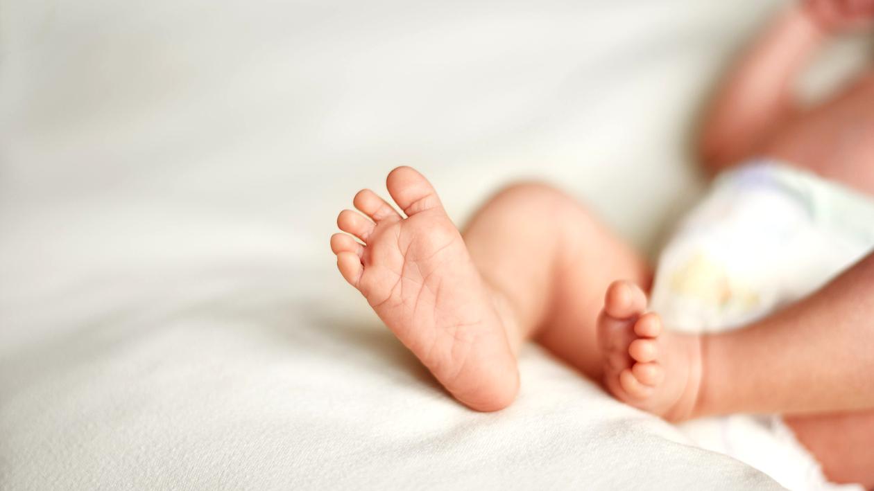 Premieră medicală în România: O femeie de 220 de kilograme a născut natural al cincilea copil  