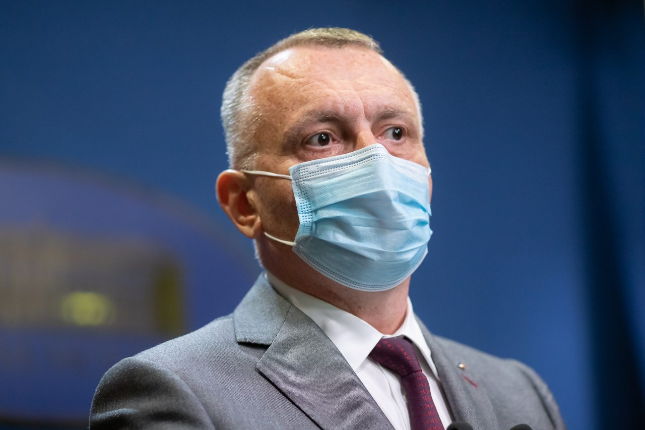 Sorin Cîmpeanu: Programul „Masa caldă” se va extinde de la 150 la 300 de școli