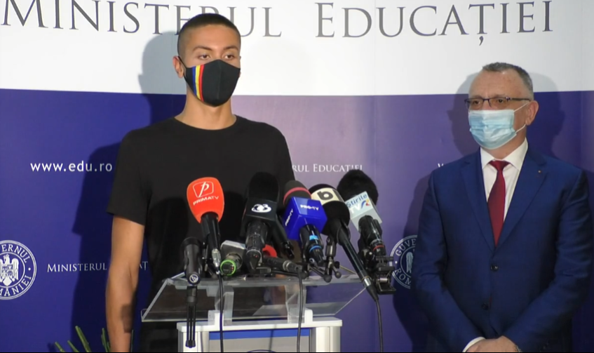 VIDEO | Cîmpeanu despre David Popovici: Dincolo de performanțele sportive, dă dovadă de o educație, bun simț și o inteligență care te fac mândru